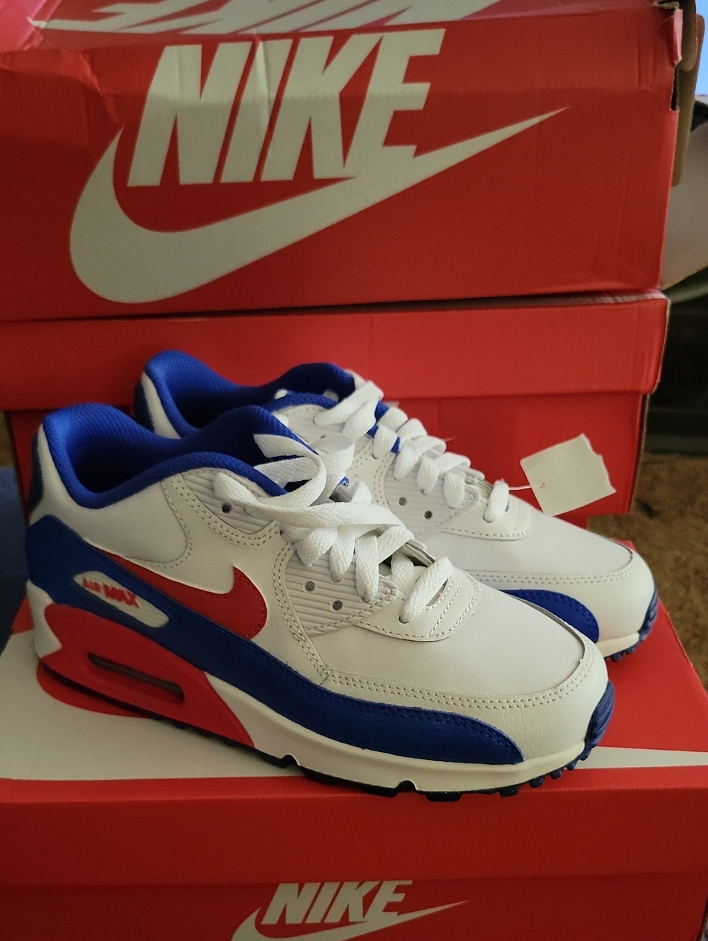 Nike White Blue Red Air Max Sneaker NEW - Picture 2 of 3